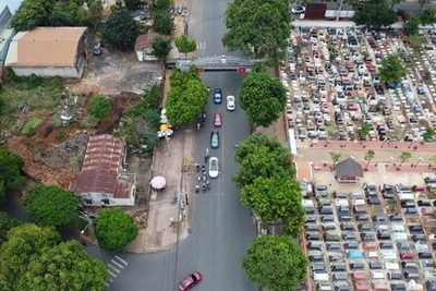Loạt trụ sở công bỏ hoang ở Buôn Ma Thuột