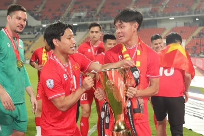 Thiếu Xuân Son, cuộc chạy đua danh hiệu ở V-League vẫn còn nguyên tính gay cấn