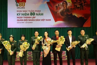 Đào, phở và piano 'lọt' tuần phim kỷ niệm 80 năm thành lập quân đội