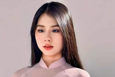 Á hậu Việt giành học bổng du học gần 2,5 tỉ đồng là ai?