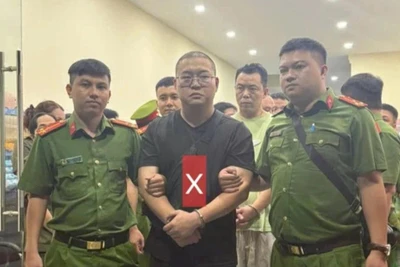 Phá đường dây lừa đảo chiếm đoạt tài sản trên mạng do người Trung Quốc điều hành