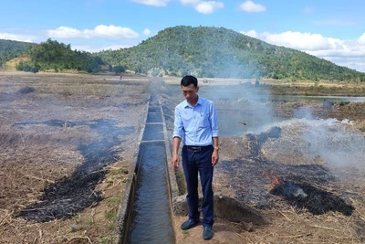 Hệ thống kênh nhánh dẫn nước tại thủy lợi Plei Keo về làng Vơng Chép (xã Ayun). Ảnh: N.D