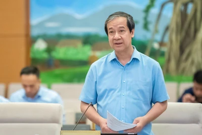 Miễn học phí học sinh cả nước, cấp trực tiếp cho học sinh dân lập, tư thục