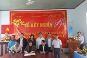 Sở Nội vụ Gia Lai cùng 2 doanh nghiệp kết nghĩa với 2 làng ở Ia Khươl.