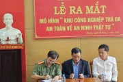 Ra mắt mô hình “Khu Công nghiệp Trà Đa an toàn về an ninh trật tự”.