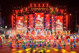 Tổng duyệt Chương trình nghệ thuật đón giao thừa “Gia Lai mừng Đảng mừng Xuân Bính Ngọ” tại Quảng trường Nguyễn Tất Thành (phường Quy Nhơn).