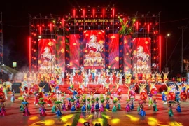 Tổng duyệt Chương trình nghệ thuật đón giao thừa “Gia Lai mừng Đảng mừng Xuân Bính Ngọ” tại Quảng trường Nguyễn Tất Thành (phường Quy Nhơn).