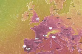 Bản đồ nhiệt ở Châu Âu ghi nhận mức nhiệt lên tới 47°C. (Ảnh: Ventusky.com)