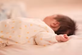 Số lượng trẻ sơ sinh ở Nhật Bản đã giảm xuống dưới 700.000 vào năm 2024. (Ảnh: asia.nikkei.com)