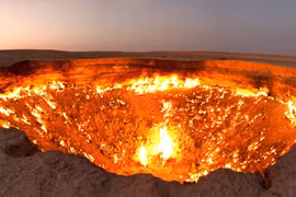 Hố khí Darvaza ở Turkmenistan. (Ảnh: Wionews.com)