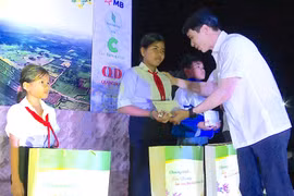 Phó Bí thư Tỉnh ủy Nguyễn Ngọc Lương dự chương trình “Xuân Biên phòng - Ấm lòng dân bản” tại xã Ia Púch