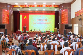 Các ứng viên ĐBQH khóa XVI tại đơn vị bầu cử số 5 tiếp xúc cử tri 3 xã Mang Yang, Đak Đoa và Ia Băng