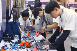 Cuộc thi lập trình quốc tế NAPROCK lần đầu tiên được tổ chức tại Việt Nam