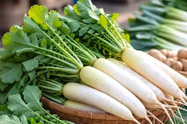 Lá củ cải trắng: “Siêu thực phẩm” bị bỏ quên