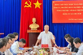 Phó Bí thư Tỉnh ủy Châu Ngọc Tuấn làm việc với Ban Thường vụ Đảng ủy xã Chư Pưh