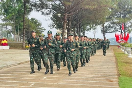 Hơn 350 cán bộ, chiến sĩ tham gia Ngày chạy thể thao quân sự và Ngày chạy Olympic