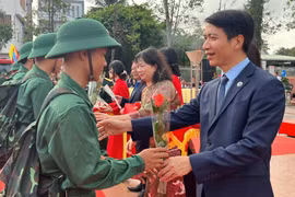 Phó Bí thư Tỉnh ủy Nguyễn Ngọc Lương tin tưởng các tân binh sẽ hoàn thành xuất sắc nhiệm vụ