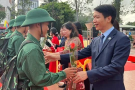 Phó Bí thư Tỉnh ủy Nguyễn Ngọc Lương tin tưởng các tân binh sẽ hoàn thành xuất sắc nhiệm vụ