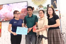 Trao hơn 144 triệu đồng cho bệnh nhân bị bỏng ở phường Quy Nhơn Bắc