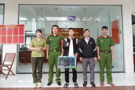 Người dân phường Quy Nhơn Nam tự nguyện giao nộp cá thể vạc rừng quý hiếm