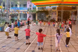 Mỗi giáo viên mầm non không kiêm nhiệm quá 2 nhiệm vụ