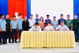 UBND xã Ia Púch và Công ty Quang Đức kết nghĩa với làng Goòng