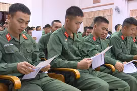 Trường Cao đẳng nghề số 21 tư vấn, định hướng nghề nghiệp cho gần 500 bộ đội xuất ngũ