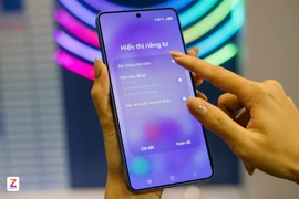 Galaxy S26 Ultra gây ấn tượng với màn hình chống nhìn trộm Privacy Display