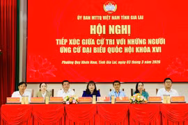 Ứng cử viên ĐBQH khóa XVI tại đơn vị bầu cử số 1 tiếp xúc cử tri địa phương và Trường Đại học Quy Nhơn