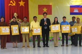 Làng Bi và làng Tăng Lôm: Chung tay xây dựng biên giới hòa bình, hữu nghị, hợp tác và phát triển 