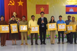 Làng Bi và làng Tăng Lôm: Chung tay xây dựng biên giới hòa bình, hữu nghị, hợp tác và phát triển 