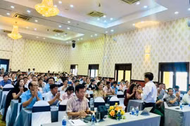 Gần 500 đại biểu tham dự tập huấn triển khai Hệ thống phần mềm quản lý nhà trường