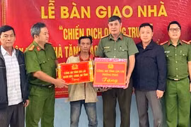 Gia Lai: Trao nhà “Chiến dịch Quang Trung” cho người dân tại xã Phù Cát