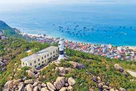 Xanh xanh “mắt biển” 