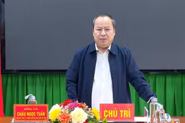 Phó Bí thư Tỉnh ủy Châu Ngọc Tuấn làm việc với Ban Thường vụ Đảng ủy xã An Toàn