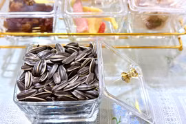 Điều gì sẽ xảy ra cho cơ thể nếu ăn quá nhiều hạt hướng dương?