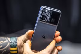 Hãng điện thoại Honor “trình làng” smartphone gắn cánh tay robot