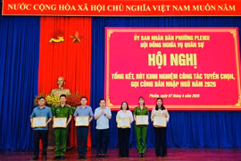 Phường Pleiku khen thưởng 24 tập thể, cá nhân xuất sắc trong tuyển quân năm 2026