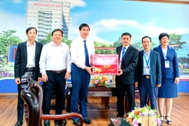 Phó Chủ tịch UBND tỉnh Lâm Hải Giang thăm, chúc Tết các đơn vị và nguyên lãnh đạo tỉnh