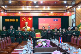 Đoàn cán bộ Bộ Quốc phòng Lào thăm, chúc Tết Binh đoàn 15