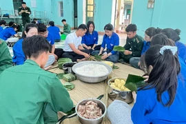 Sôi nổi "Hội thi gói bánh chưng xanh" đón Tết của thanh niên Hải đoàn Biên phòng 48 