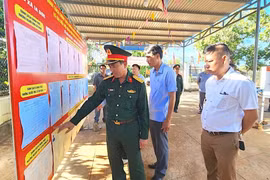 Chỉ huy trưởng Bộ CHQS tỉnh kiểm tra công tác chuẩn bị bầu cử tại 3 xã phía Tây Gia Lai