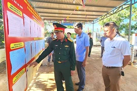Chỉ huy trưởng Bộ CHQS tỉnh kiểm tra công tác chuẩn bị bầu cử tại 3 xã phía Tây Gia Lai