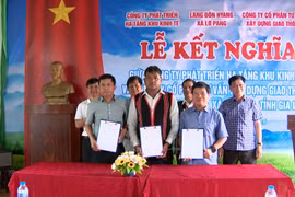 Công ty Phát triển hạ tầng Khu kinh tế và Công ty CP Tư vấn Xây dựng Giao thông tỉnh Gia Lai kết nghĩa với làng Đôn Hyang