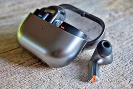 Phát hiện 81 mẫu tai nghe trên thị trường chứa các hóa chất độc hại