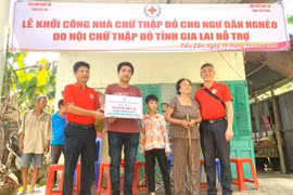 Hội Chữ thập đỏ Gia Lai hỗ trợ xây nhà và trao tặng sinh kế cho ngư dân nghèo tỉnh Trà Vinh