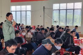 Đại biểu HĐND tỉnh Gia Lai tiếp xúc với cử tri xã Đăk Rong