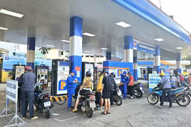 Chiều 26-12, xăng E5 RON92 quay về mức dưới 20.000 đồng/lít