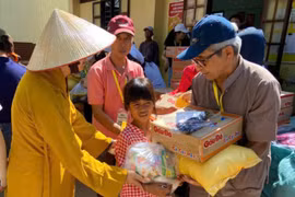 Chư Sê: Tặng 400 suất quà cho đồng bào nghèo, khó khăn tại xã Dun