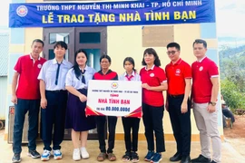 Bàn giao “Nhà tình bạn” cho học sinh khó khăn tại xã Lơ Pang